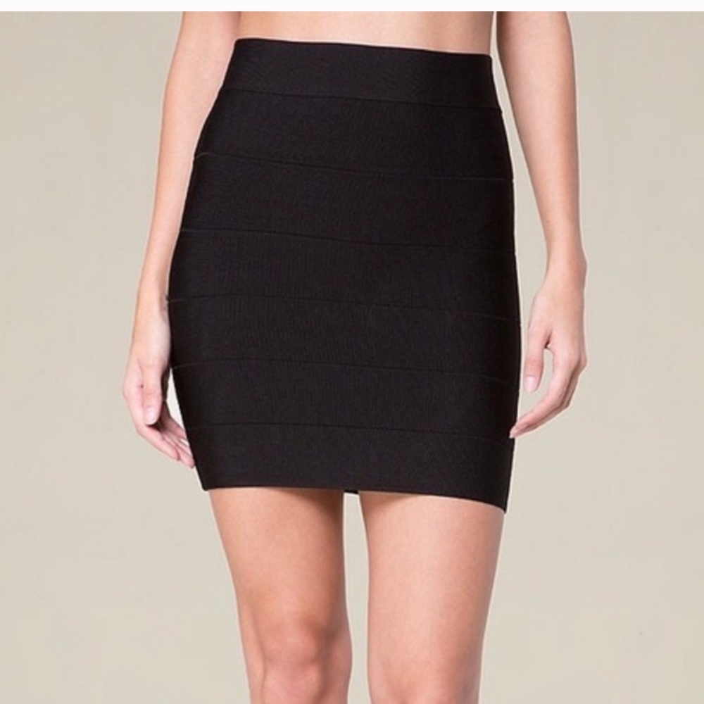 Bebe skirt